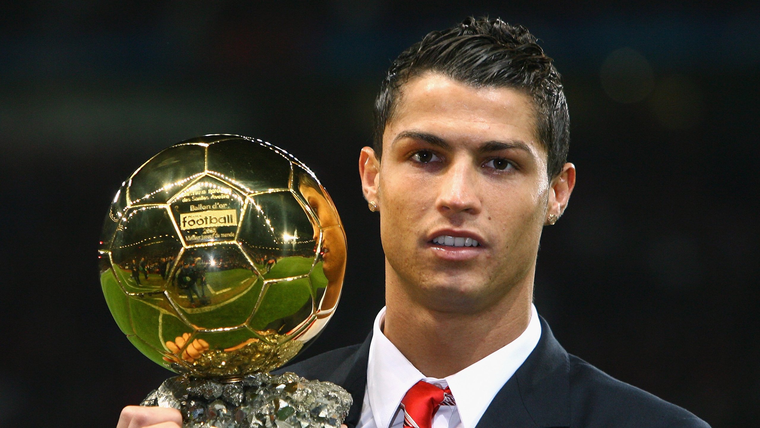 “西甲战局紧张,领头羊状态火热”