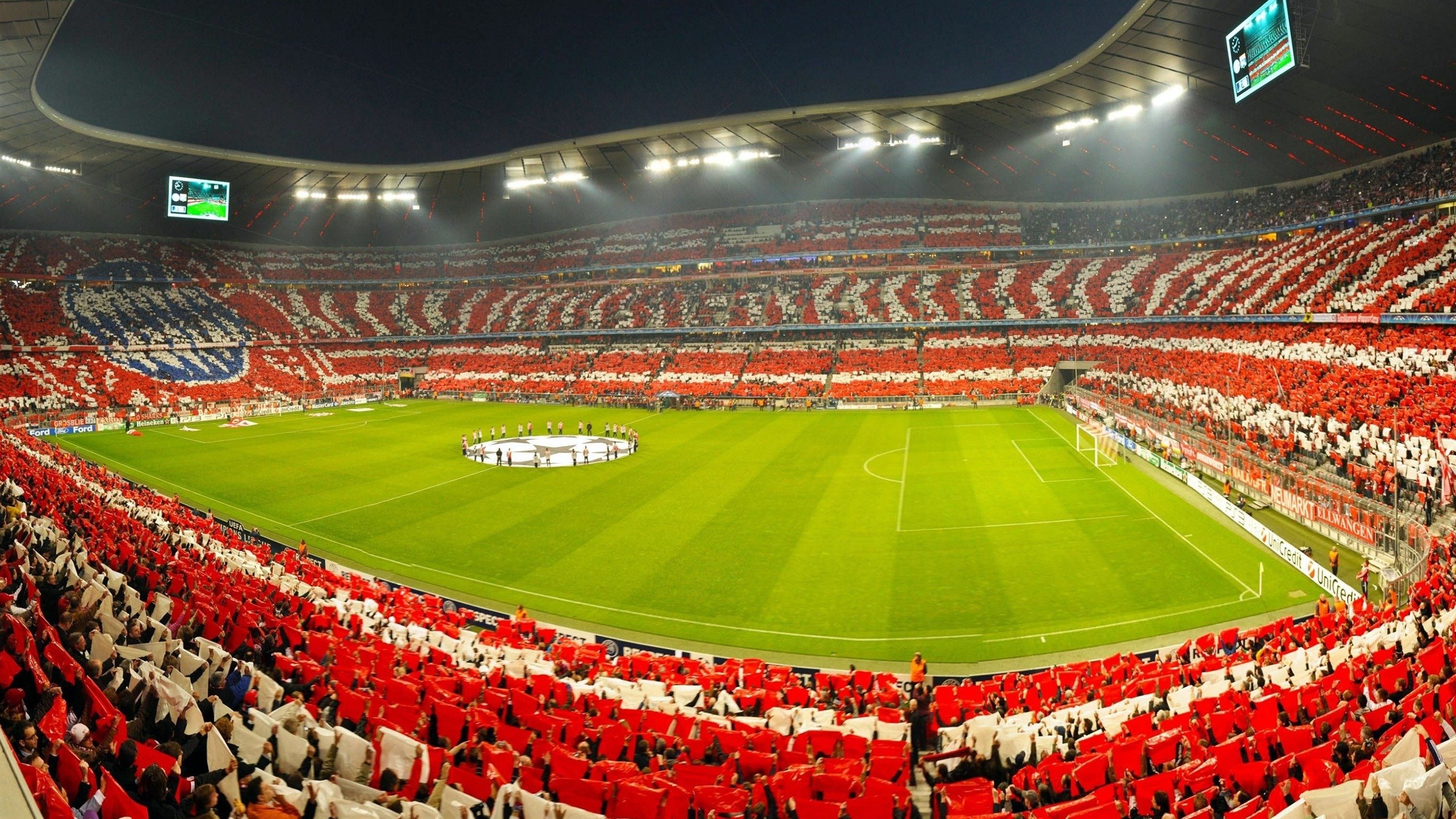 “足球公益跑活动在各大城市同步举行，凝聚人心”，足球公益活动标语